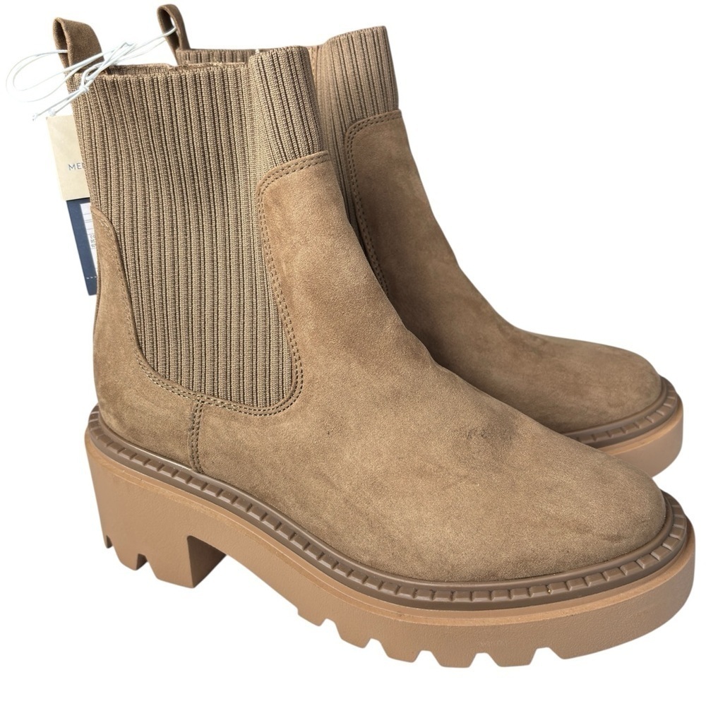 Universal Threads Chunky Platforms Boots Size 8.5 Tan with Comfort Memory Foam